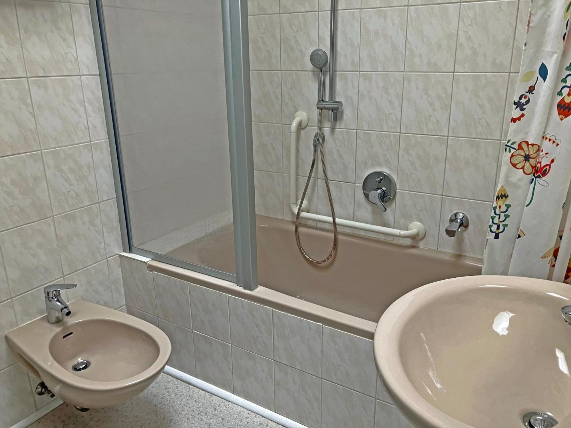 An Den Isarauen Apartment Grünwald Екстериор снимка